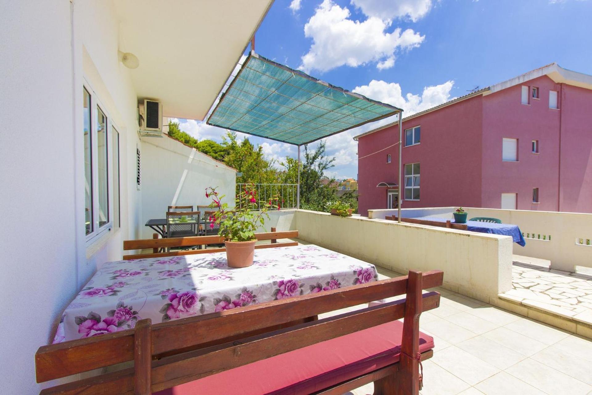 Apartments Vince Primosten Exterior photo
