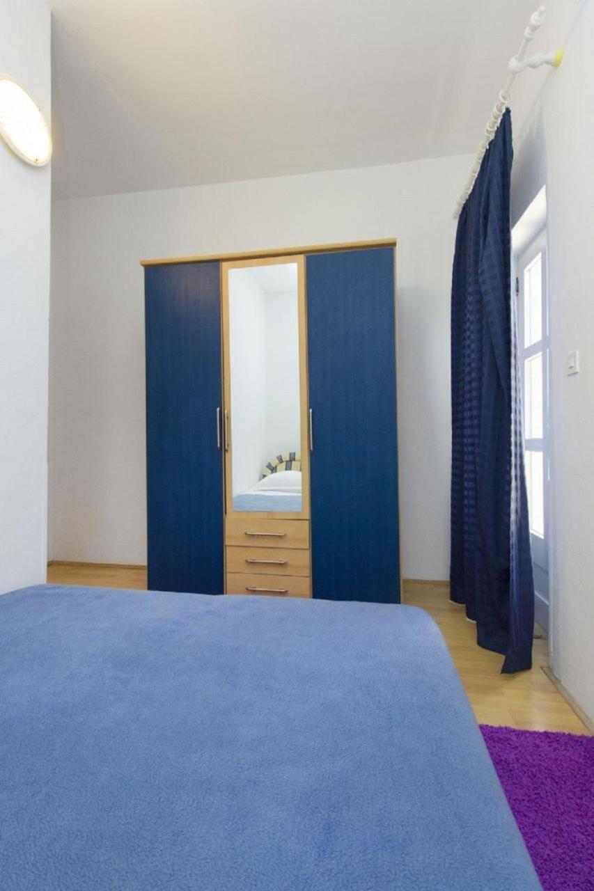 Apartments Vince Primosten Exterior photo