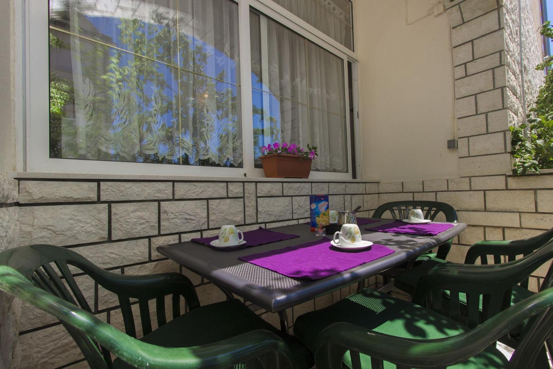 Apartments Vince Primosten Exterior photo